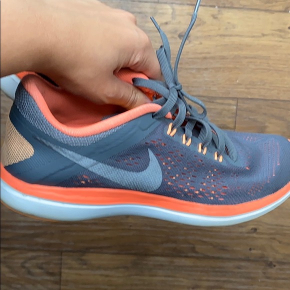 Nike Sneakers - Picture 5 of 6